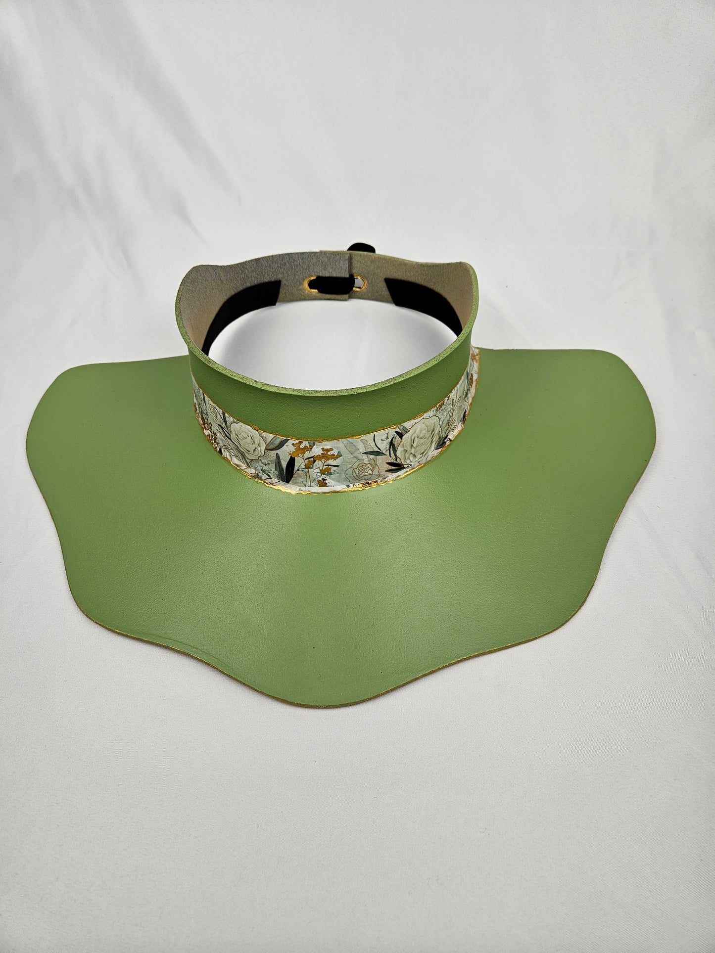 Green Lotus Visor Hat - White and Green Floral Band