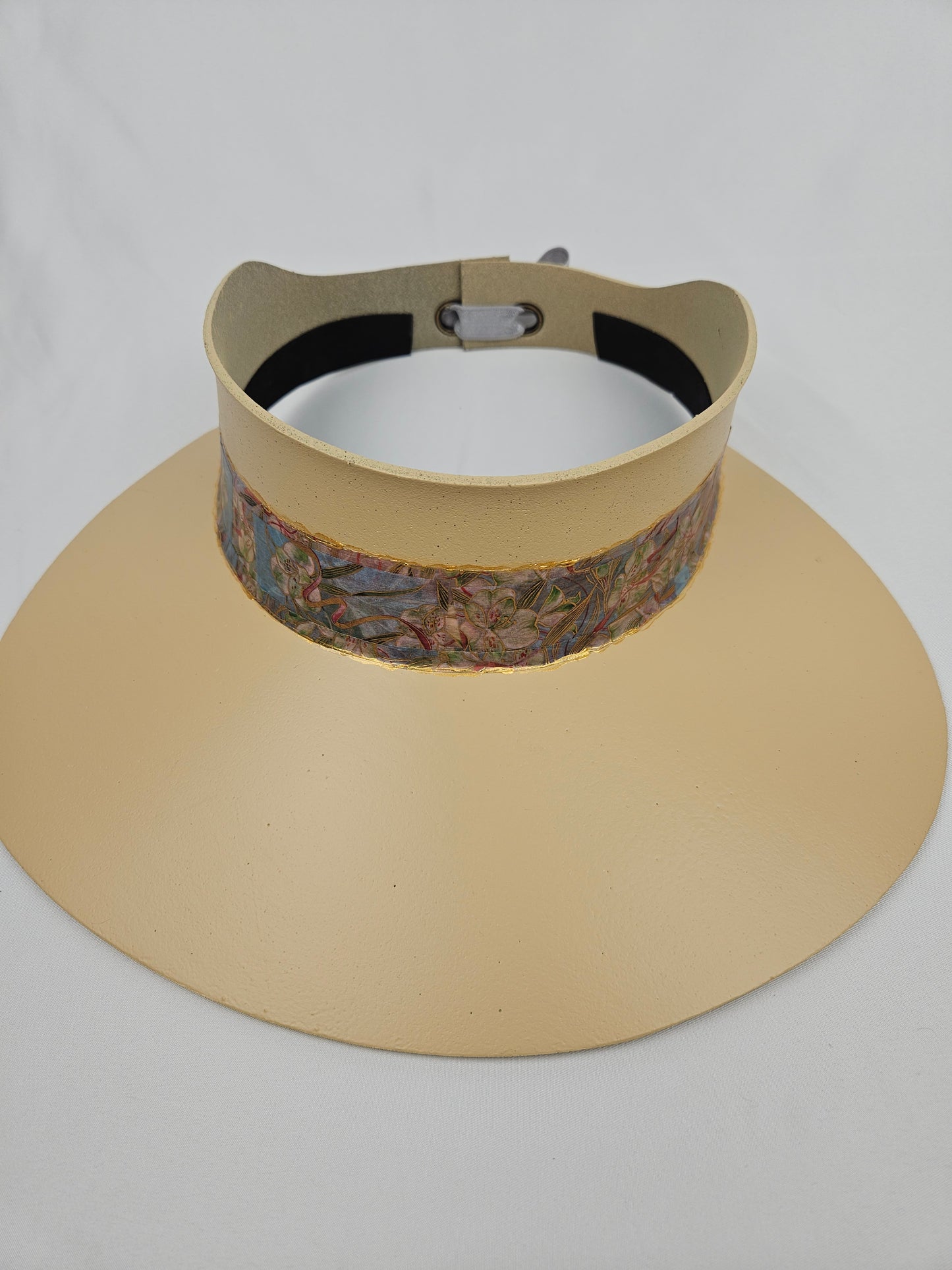 Beige "LadyEVA" Visor Hat with Multicolor Floral Band