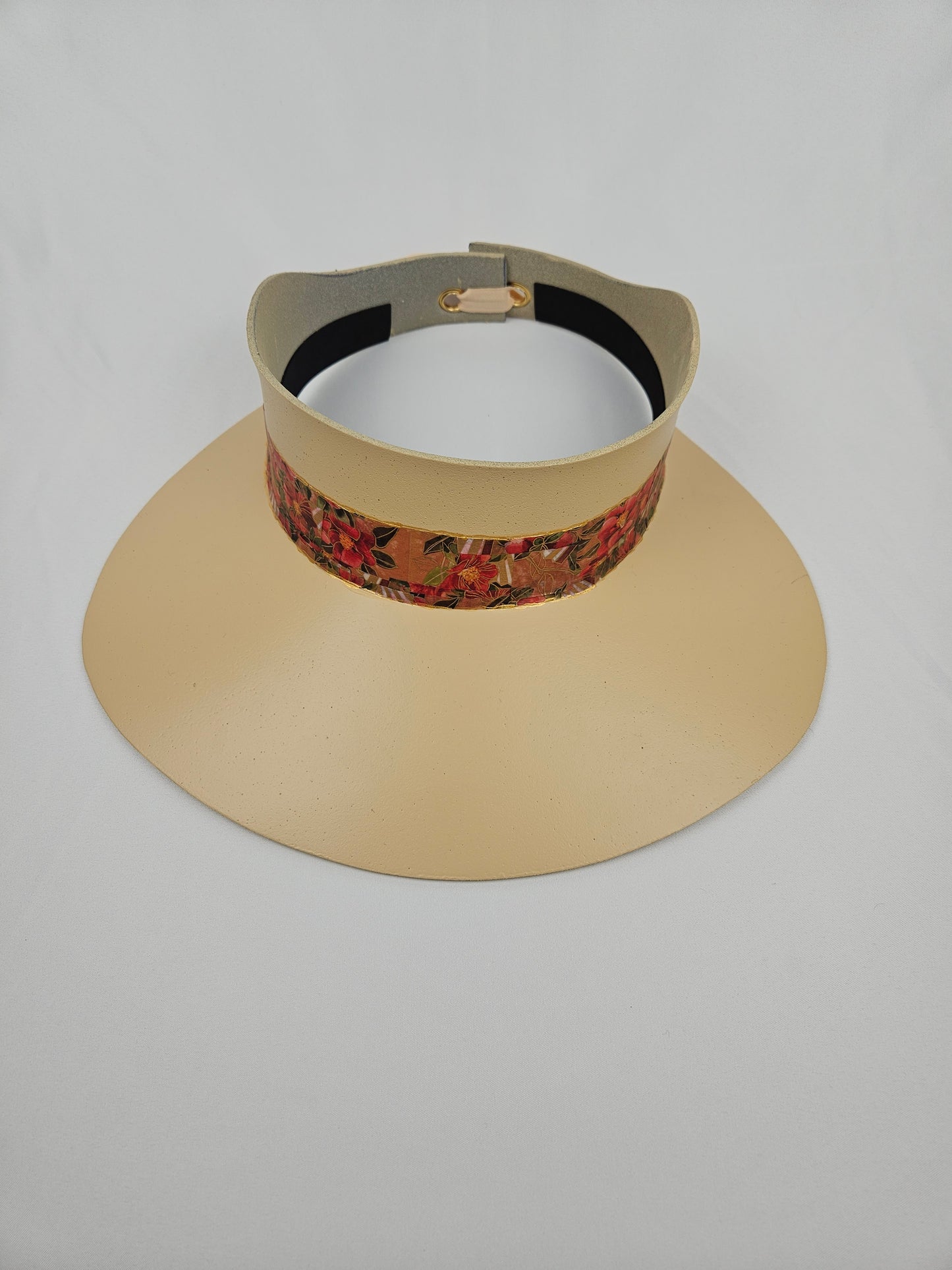Beige "LadyEVA" Visor Hat with Deep Red Floral Band