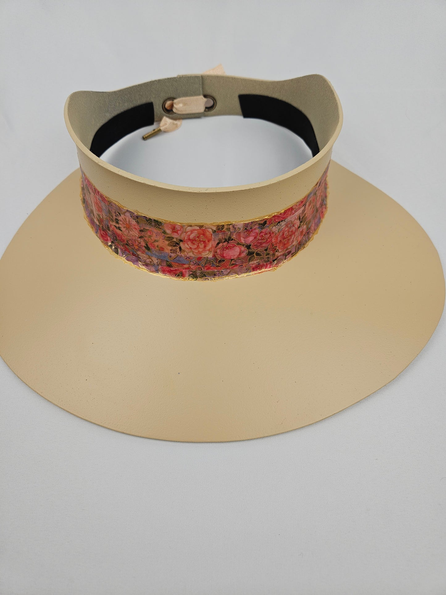 Beige "LadyEVA" Visor Hat with Pink and Red Floral Band