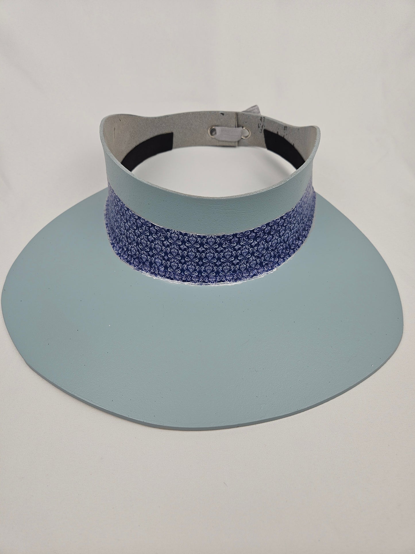Light Blue Visor Hat - Dark Blue Geometric Band