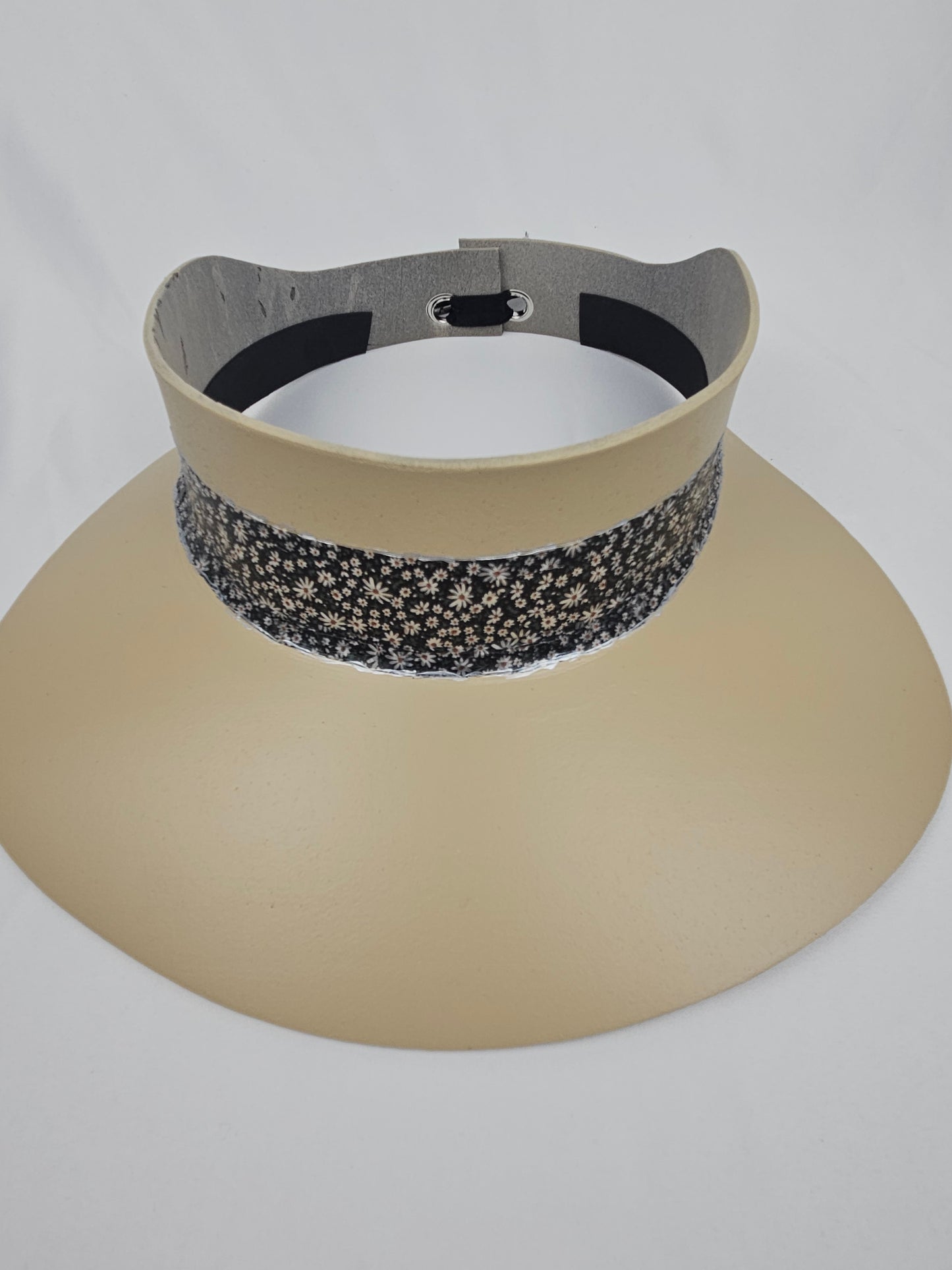 Beige Visor Hat - Black Floral Band