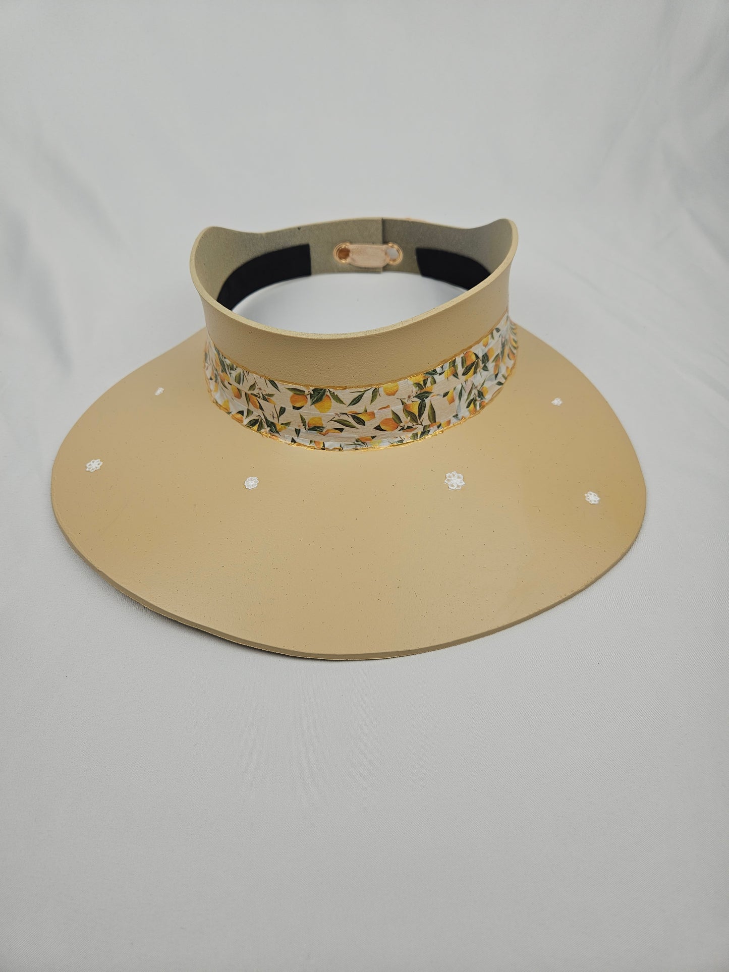 Beige "LadyEVA" Visor Hat with Citrus Floral Band and White Flowers on Brim