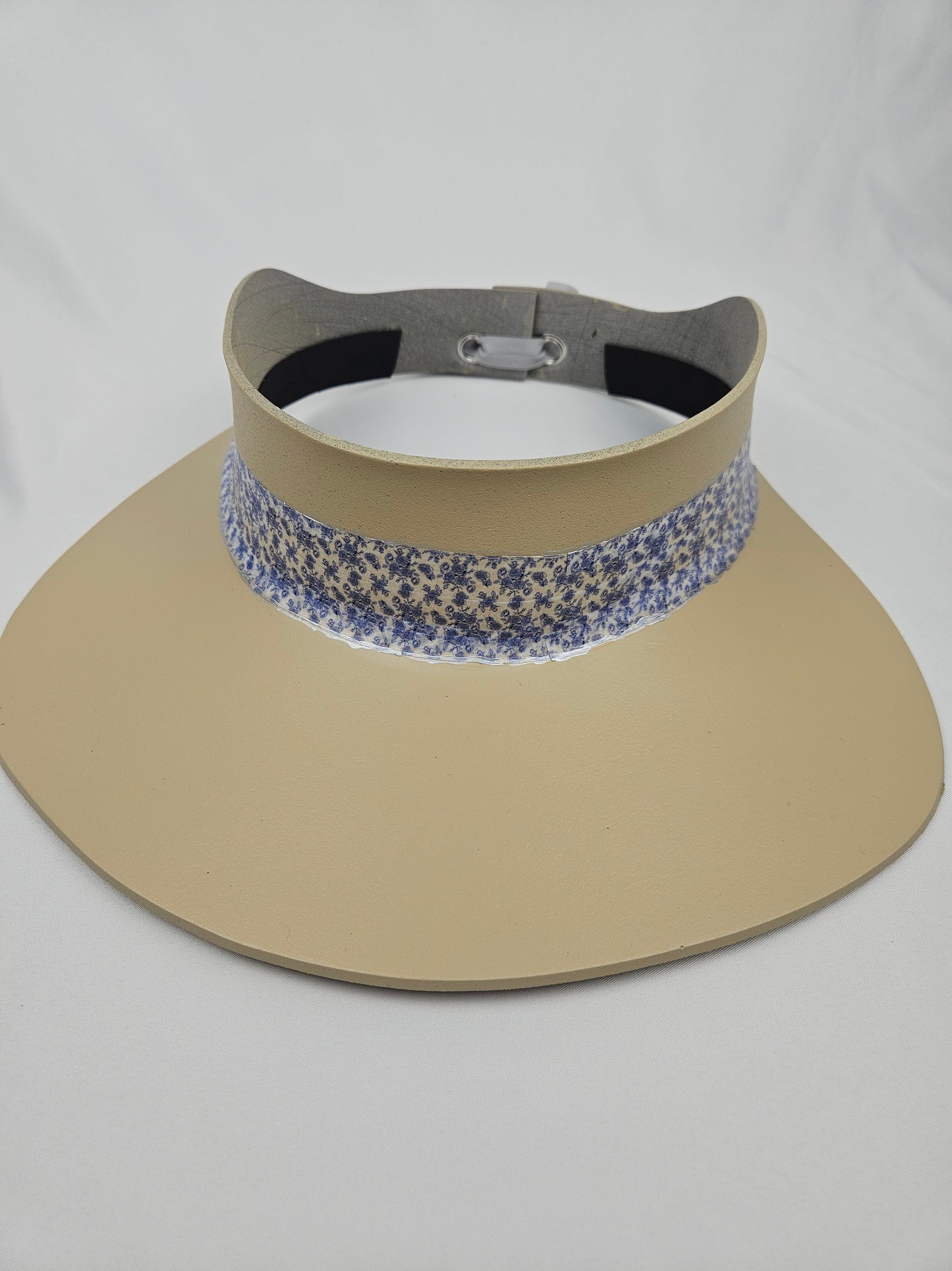 Beige "LadyEVA" Visor Hat with Floral China Blue Band