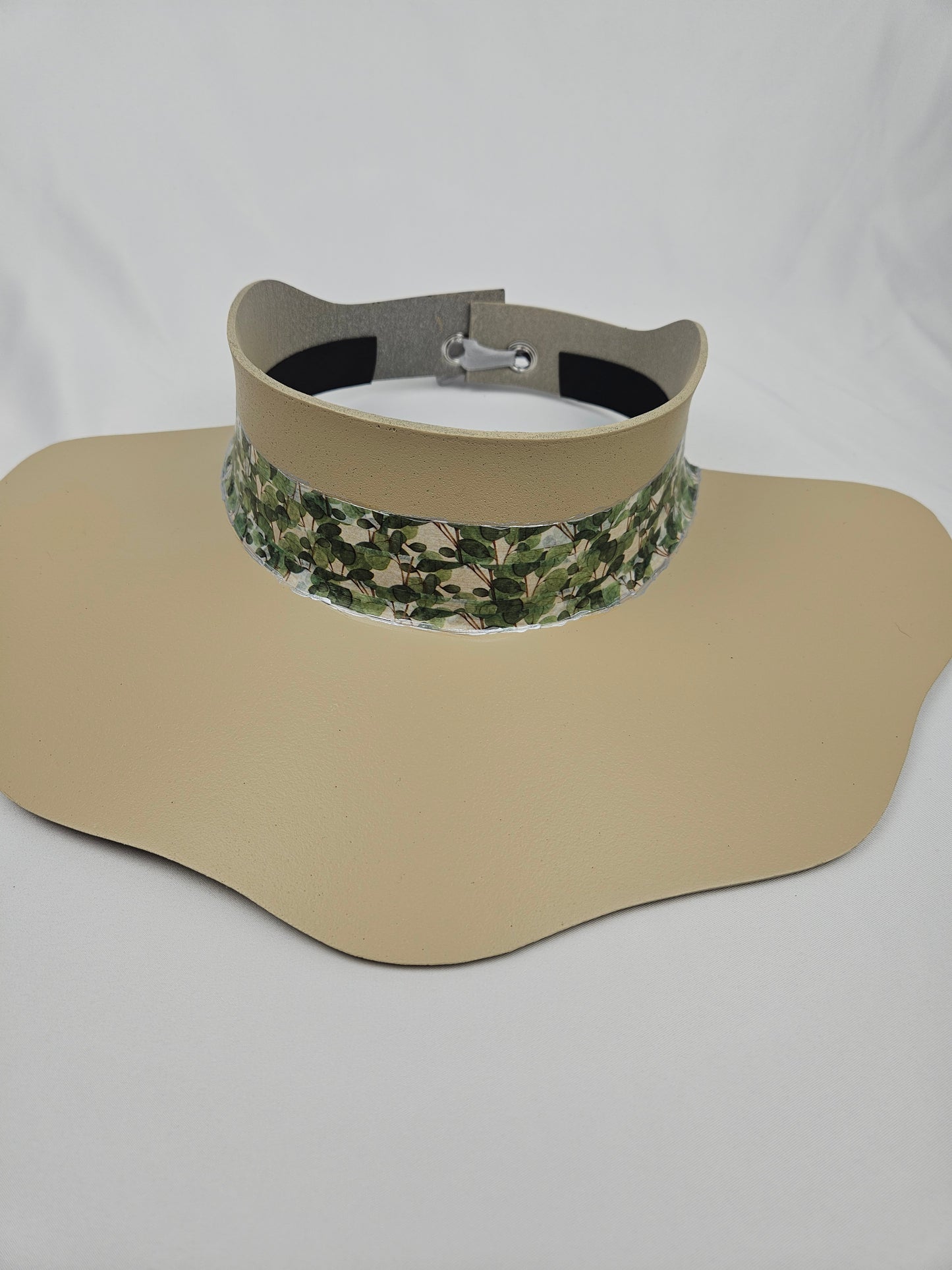 Beige Lotus Visor Hat with Green Leaf Band