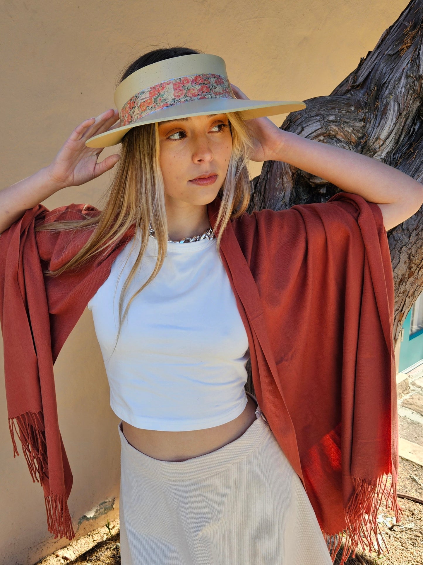 Beige "LadyEVA" Visor Hat with Orange Pink Floral Band