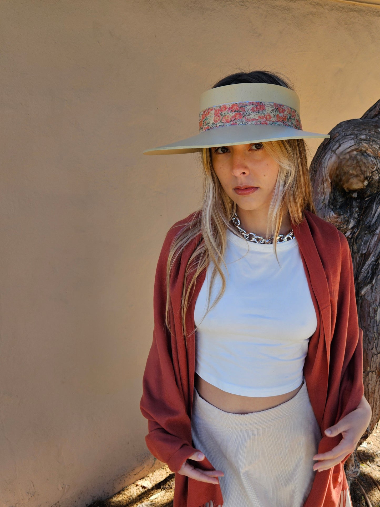 Beige "LadyEVA" Visor Hat with Orange Pink Floral Band