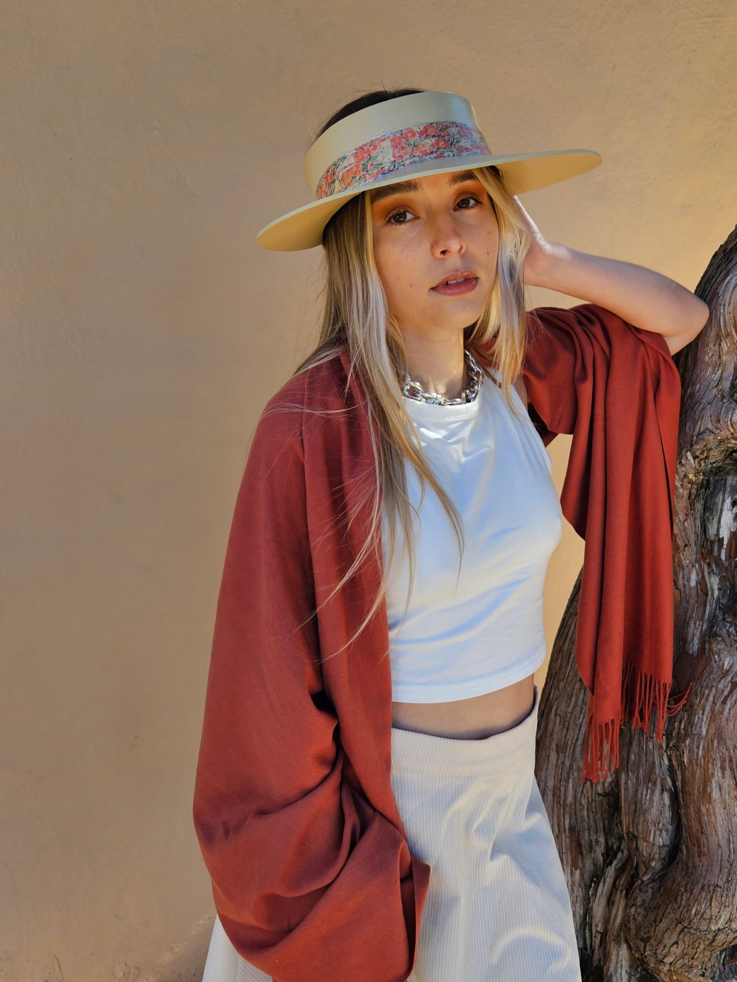 Beige "LadyEVA" Visor Hat with Orange Pink Floral Band