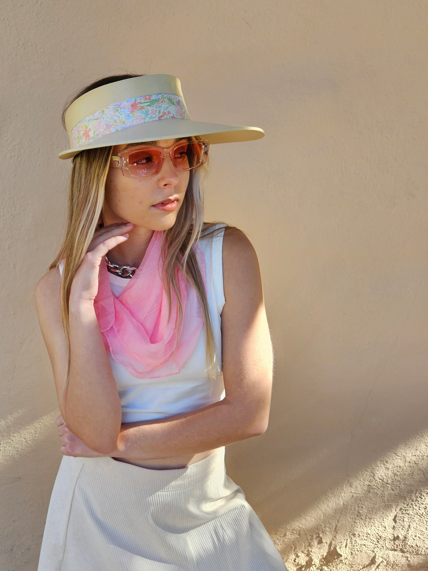 Beige "LadyEVA" Visor Hat with Pastel Floral Band