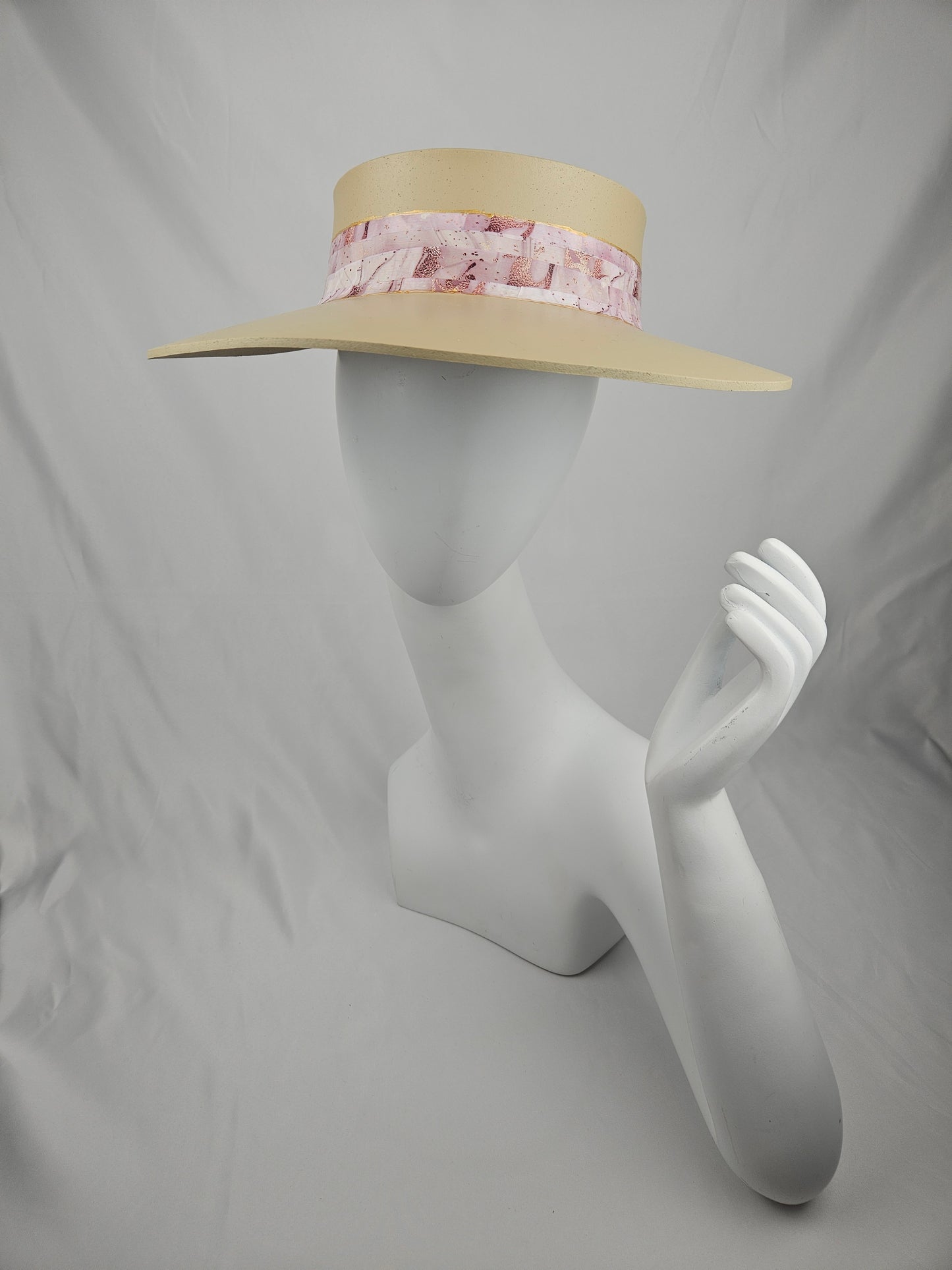 Beautiful Beige Audrey Foam Sun Visor Hat with Elegant Lavender Marbled Band: 1950s, Walks, Brunch, Tea, Golf, Wedding, Church, No Headache, Pool