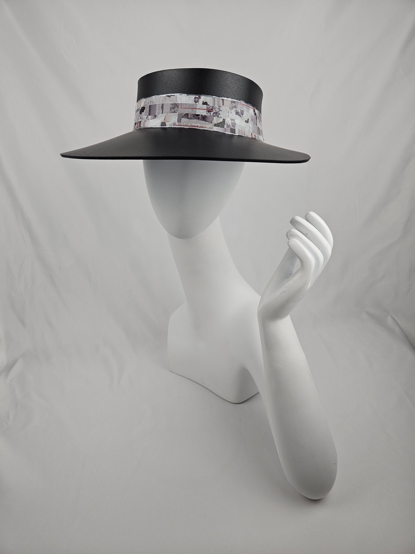 Timeless Black Audrey Foam Sun Visor Hat with Elegant Vintage Style Collage Band with Small Red Detail: 1950s, Walks, Brunch, Tea, Golf, Wedding, Church, No Headache, Easter, Pool