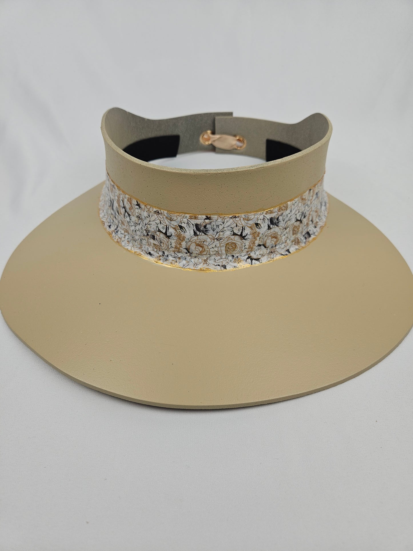 Beige "LadyEVA" Visor Hat with White and Gold Floral Band