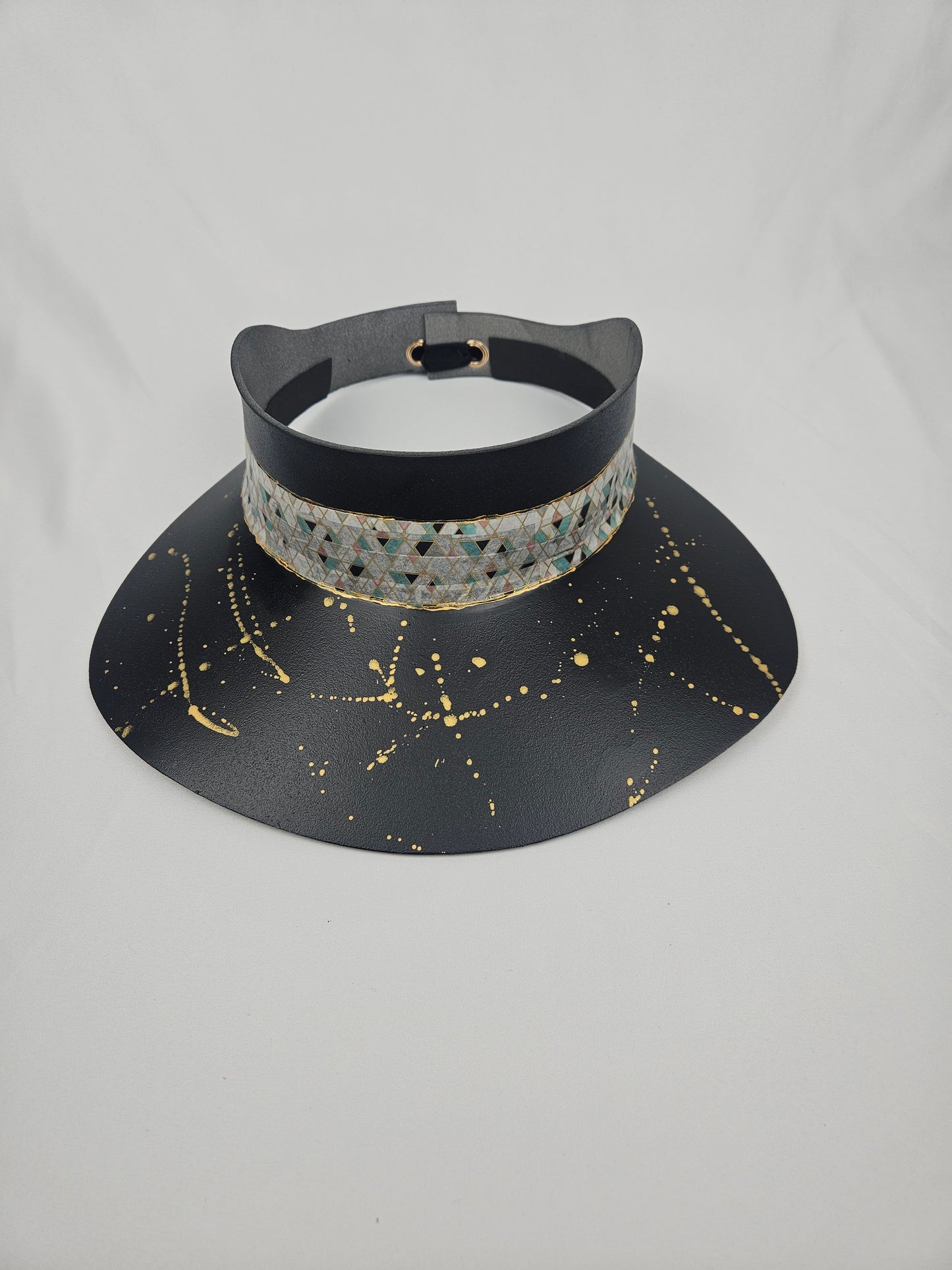 Tall Timeless Black Audrey Foam Sun Visor Hat with Elegant Geometric Band and Golden Paint Splatter: 1950s, Walks, Brunch, Tea, Golf, Wedding, Church, No Headache, Easter, Pool