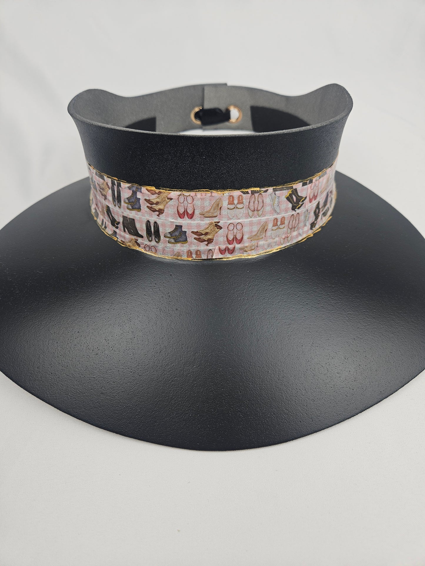 Timeless Black Audrey Foam Sun Visor Hat with Cute Shoe Themed Band: 1950s, Walks, Brunch, Tea, Golf, Wedding, Church, No Headache, Easter, Pool, Beach