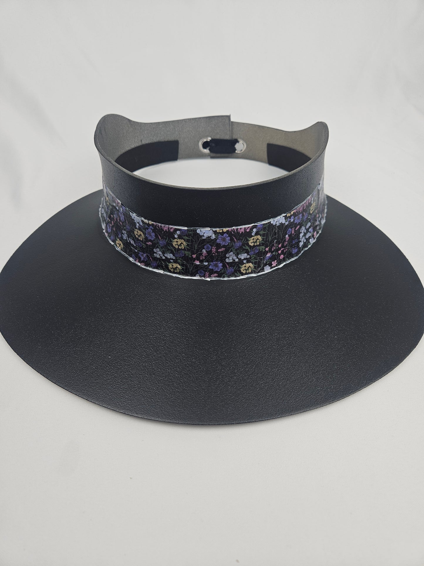 Timeless Black Audrey Foam Sun Visor Hat with Elegant Dark Purple Floral Band: 1920s, Walks, Brunch, Tea, Golf, Wedding, Church, No Headache, Easter, Pool, Beach