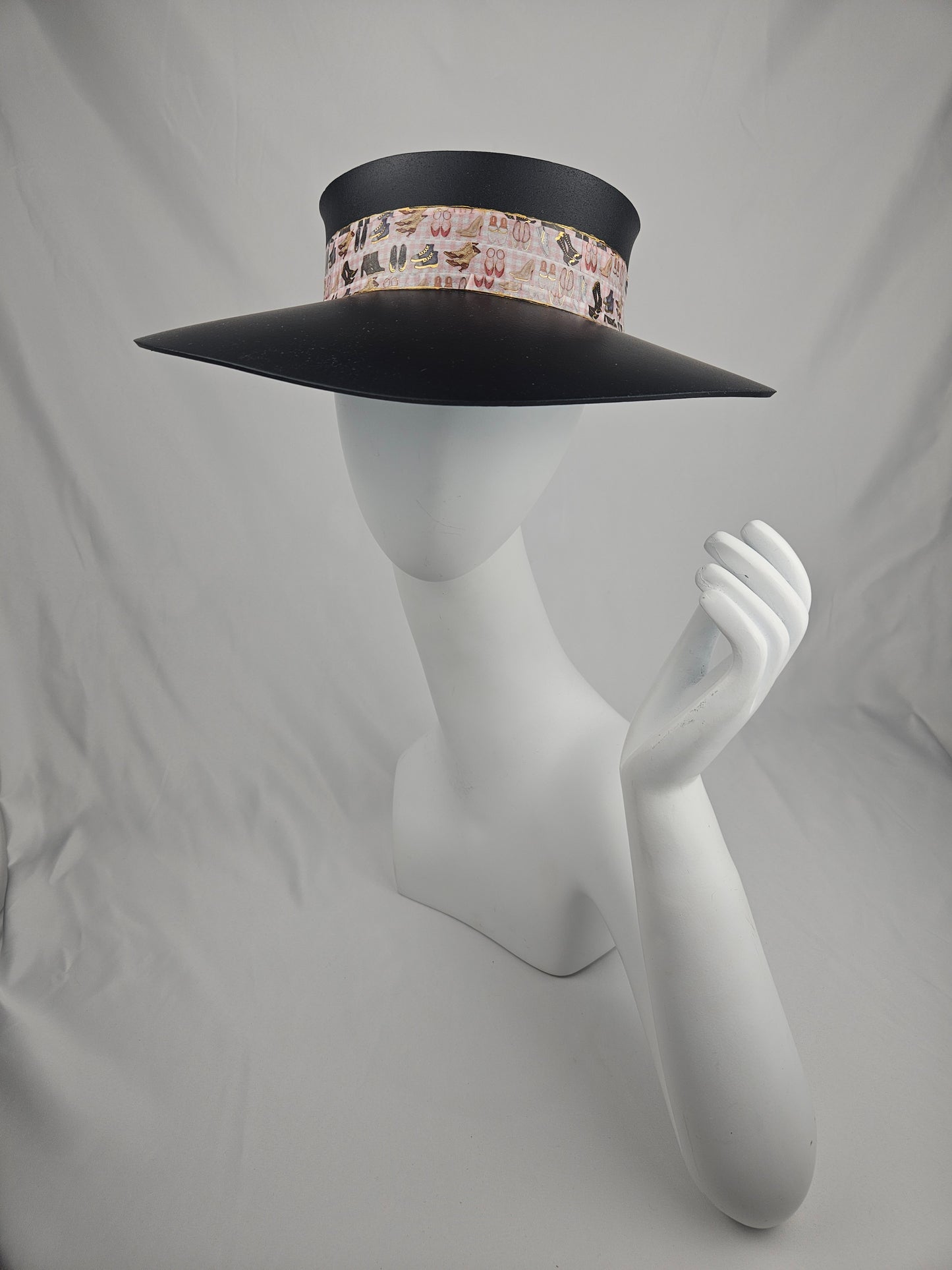 Timeless Black Audrey Foam Sun Visor Hat with Cute Shoe Themed Band: 1950s, Walks, Brunch, Tea, Golf, Wedding, Church, No Headache, Easter, Pool, Beach