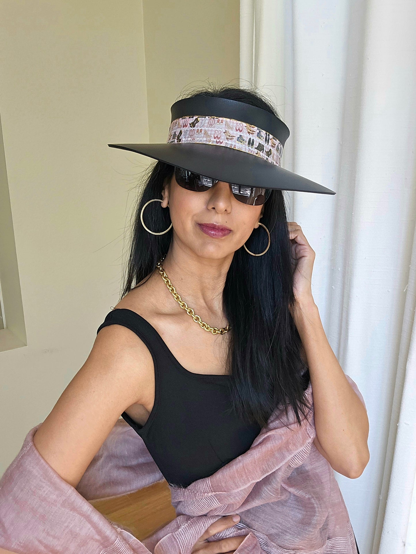 Timeless Black Audrey Foam Sun Visor Hat with Cute Shoe Themed Band: 1950s, Walks, Brunch, Tea, Golf, Wedding, Church, No Headache, Easter, Pool, Beach