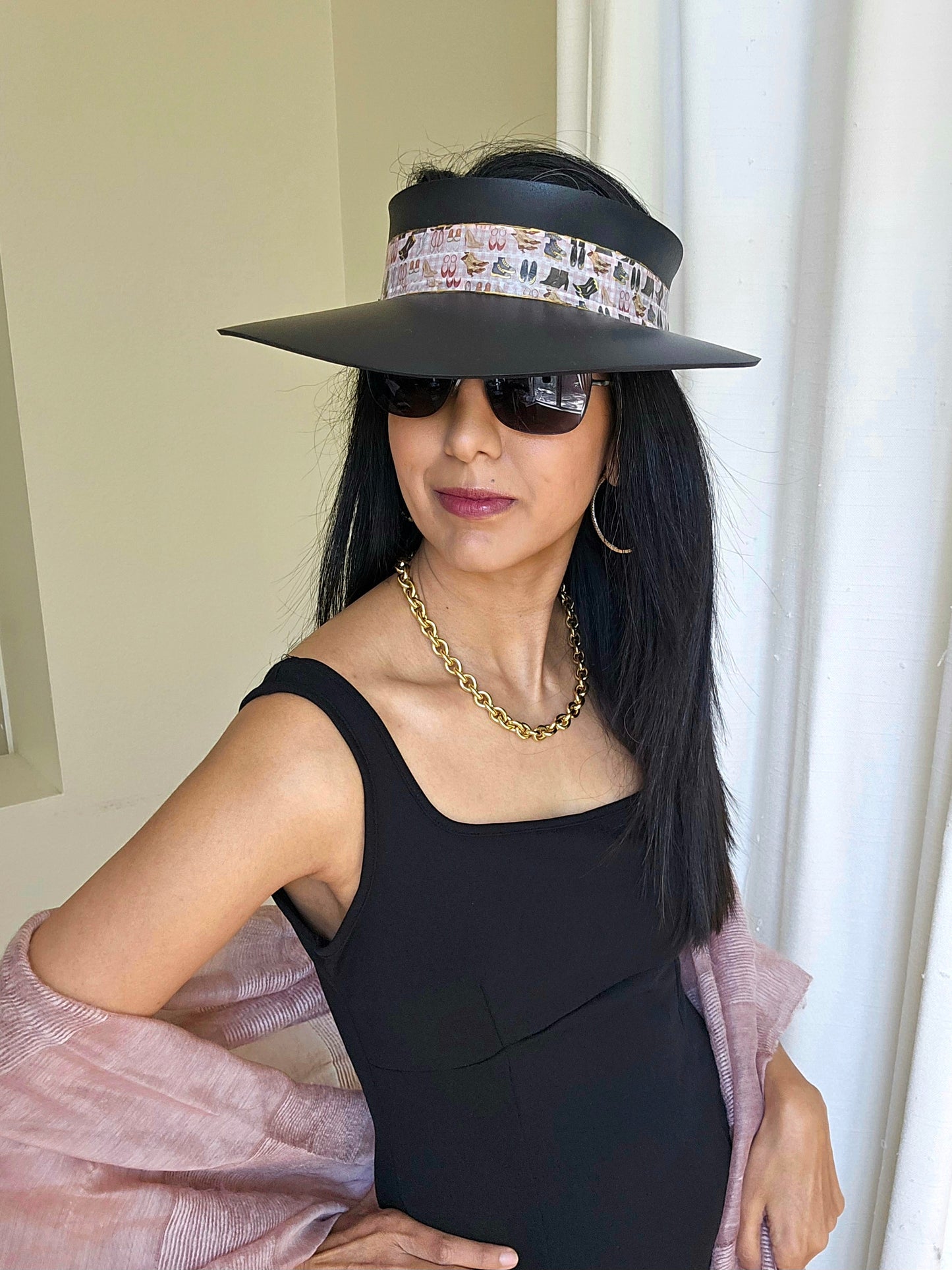 Timeless Black Audrey Foam Sun Visor Hat with Cute Shoe Themed Band: 1950s, Walks, Brunch, Tea, Golf, Wedding, Church, No Headache, Easter, Pool, Beach