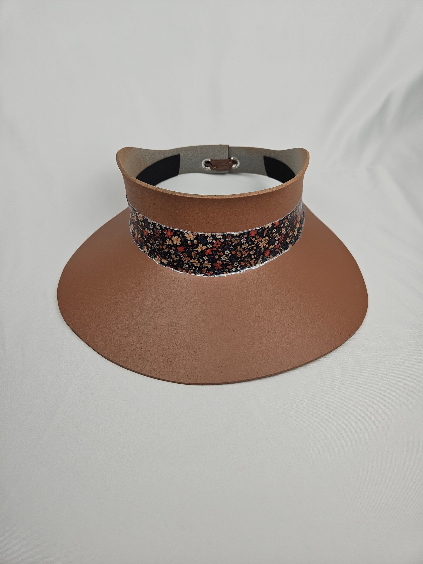 Tall Caramel Brown Audrey Sun Visor Hat with Black Multicolored Floral Band: 1940s, Walks, Brunch, Tea, Golf, Wedding, Church, No Headache, Easter, Pool, Beach, Big Brim