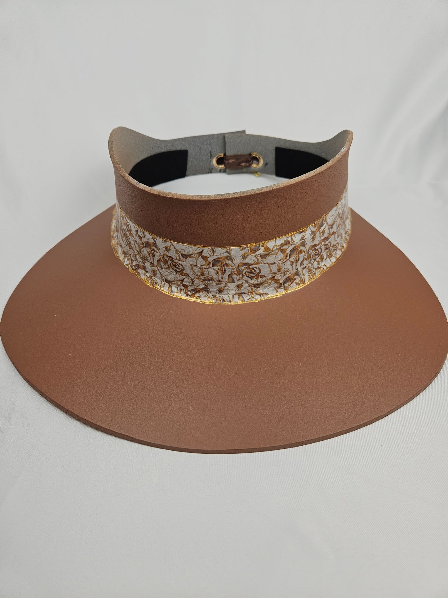 Tall Caramel Brown Audrey Sun Visor Hat with Elegant Gold and White Floral Band: 1940s, Walks, Brunch, Tea, Golf, Wedding, Church, No Headache, Easter, Pool, Beach, Big Brim