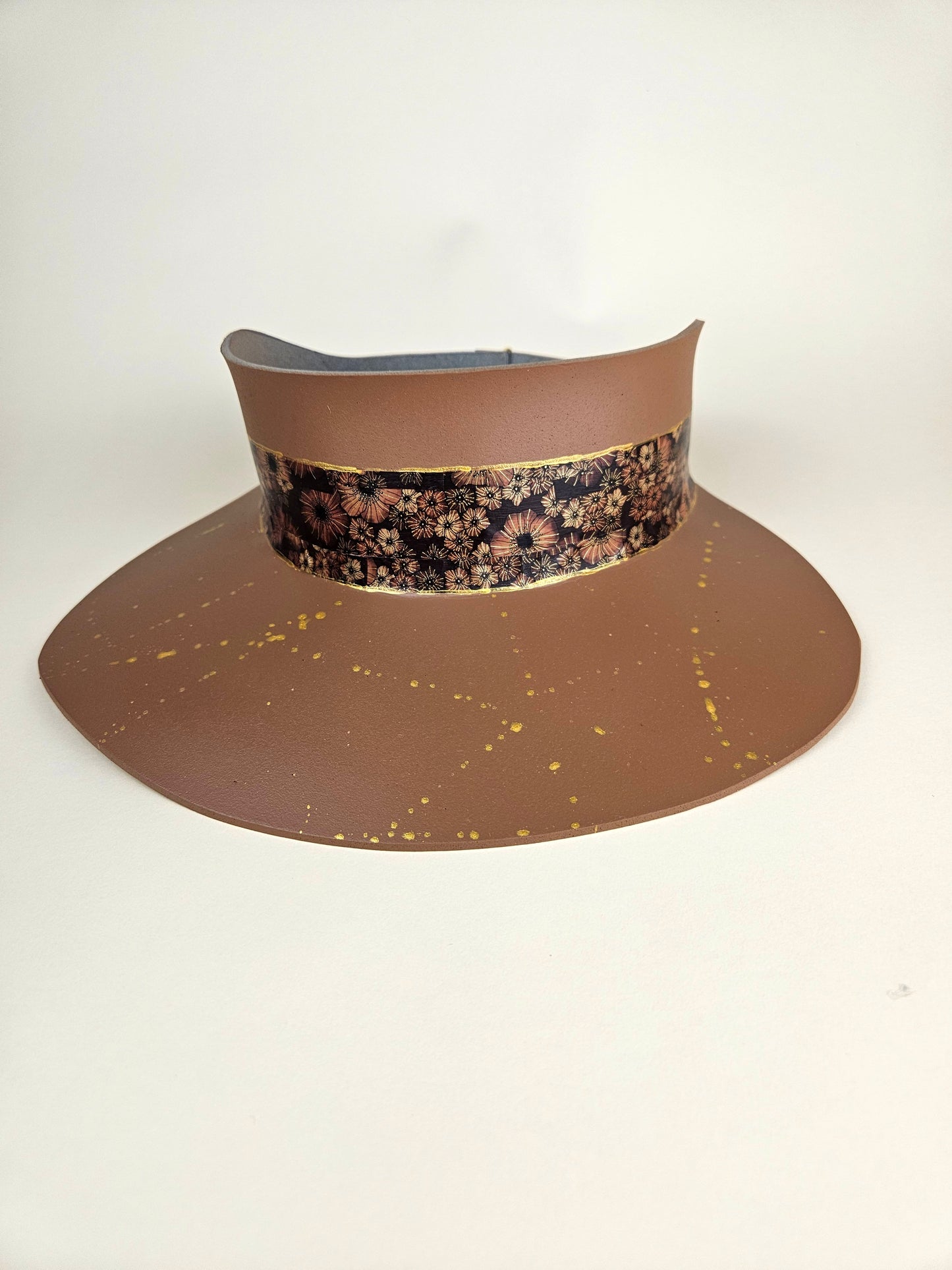 Tall Caramel Brown Audrey Sun Visor Hat with Fancy Brown Floral Band and Gold Paint Splatter Effect: UV Resistant, Walks, 1950s, Brunch, Tea, Golf, Wedding, Church, No Headache, Easter, Pool, Beach, Big Brim