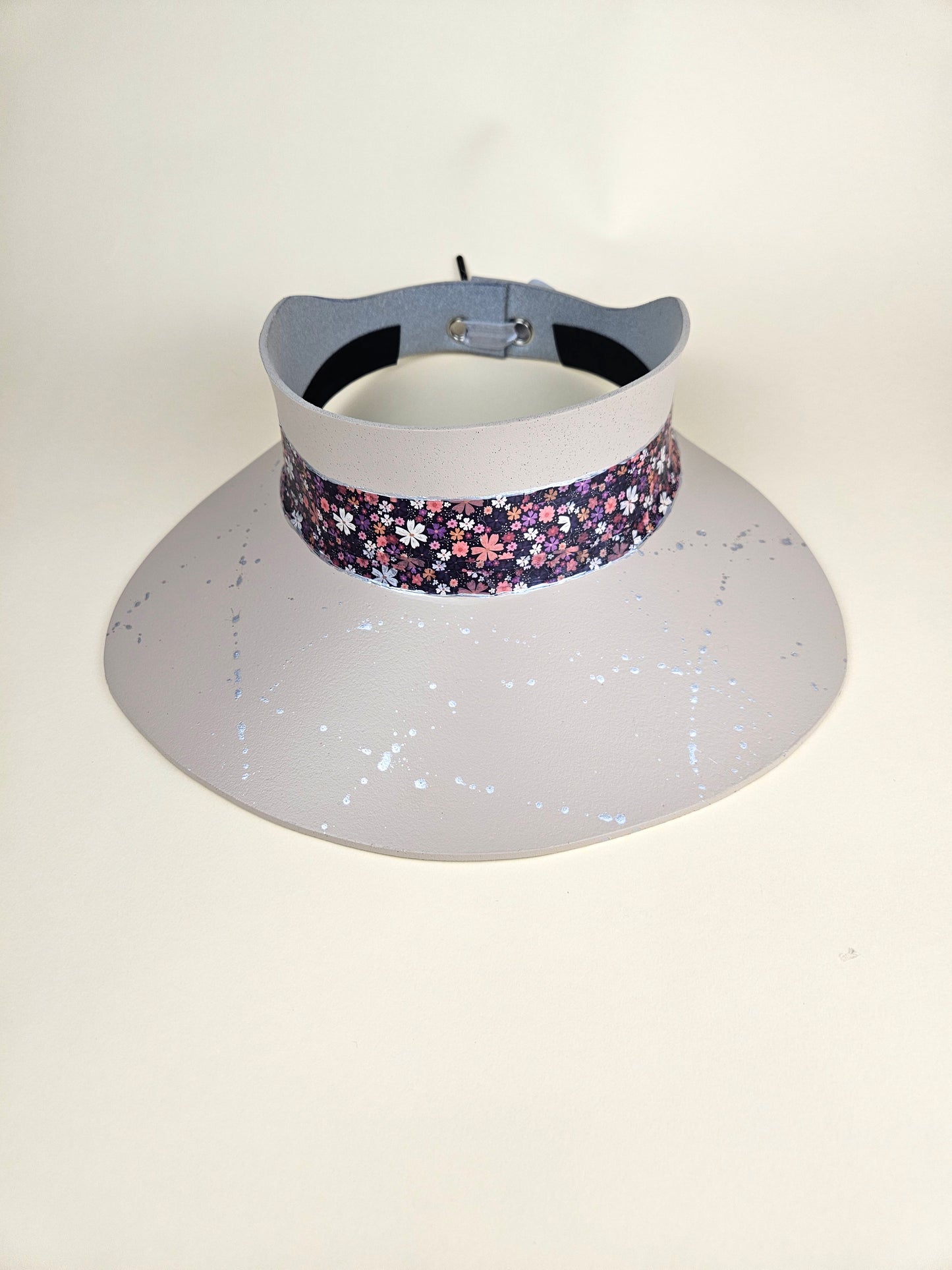 Peach Gray Audrey Sun Visor Hat with Multicolor Pinks and Purple Floral Band and Silver Paint Splatter Effect: Tea, Walks, Brunch, Fancy, Golf, Summer, Church, No Headache, Beach