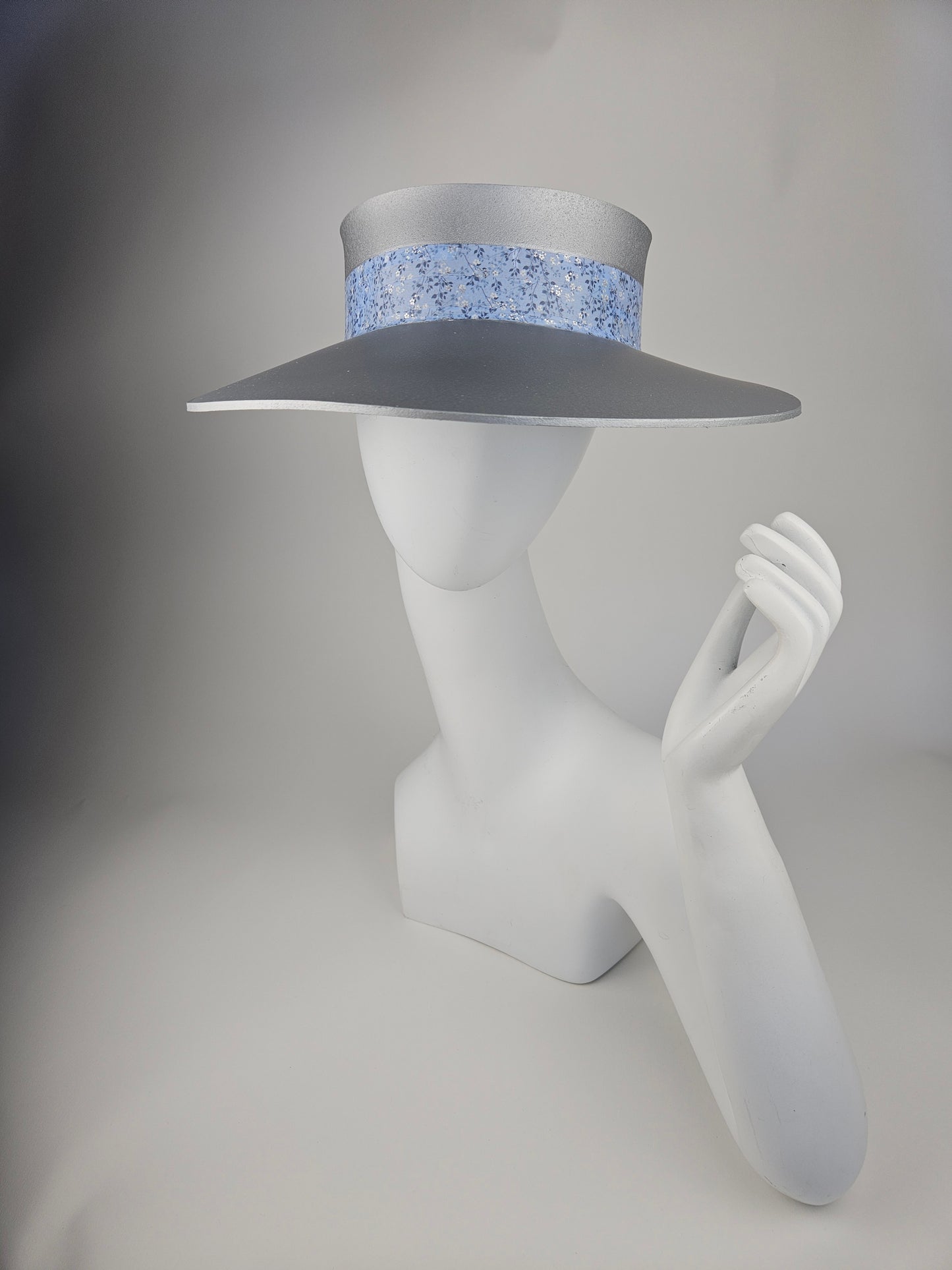 Trending Silver Audrey Sun Visor Hat with Lovely Light Blue Floral Band: 1950s, Walks, Brunch, Asian, Golf, Summer, Church, No Headache, Pool, Beach